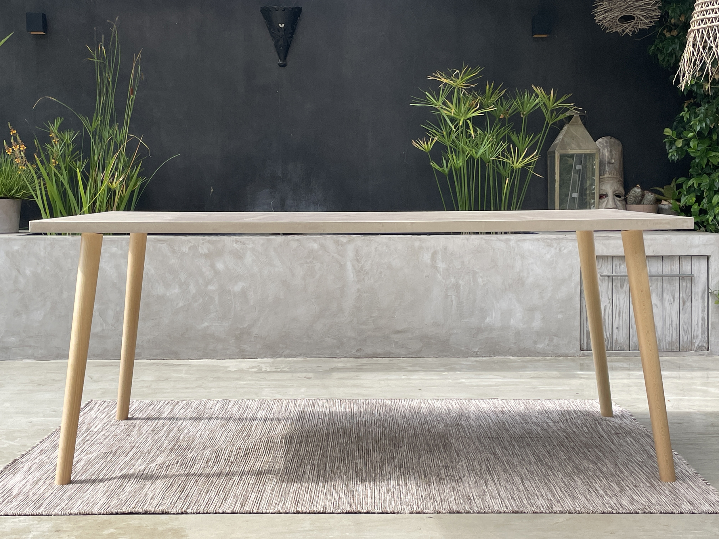 TABLE BETON PIEDS COMPAS 3 TABLE BETON PIEDS COMPAS 3