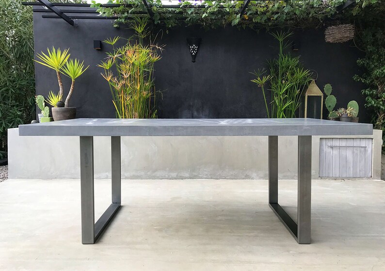 Table béton ciré sur mesure pieds métal en U – Image 8