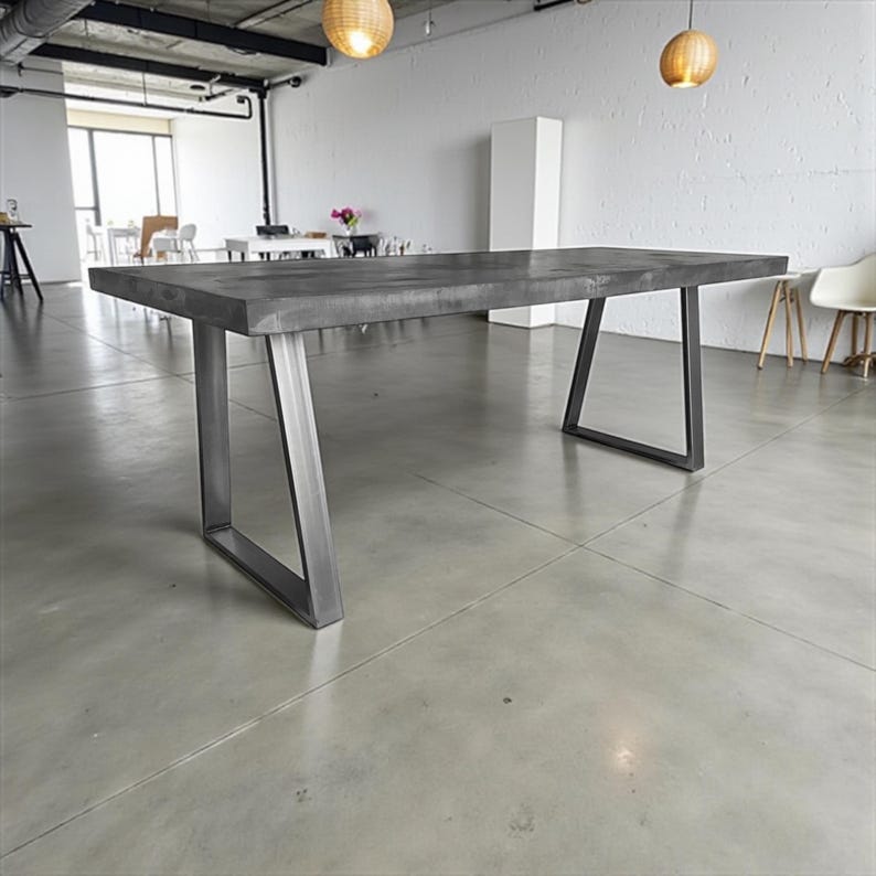 Table béton ciré ultra léger - Pieds métal au choix