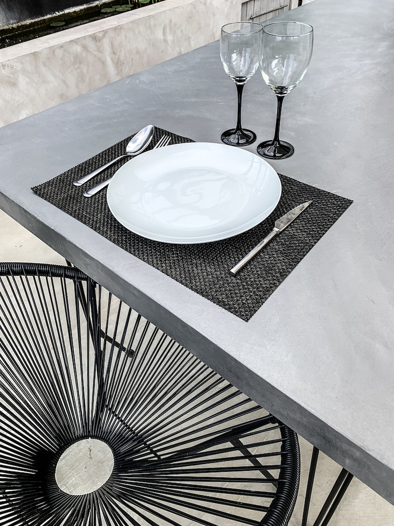 Table béton ciré pieds acier épingle – Image 9